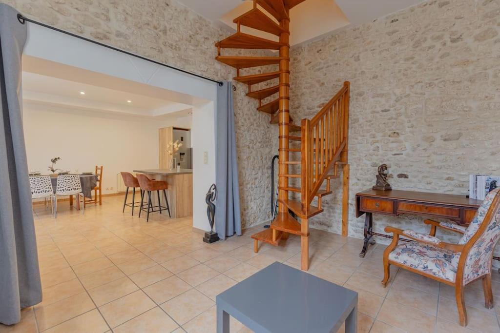 Charmante Maison Au Calme ロワイヤン エクステリア 写真